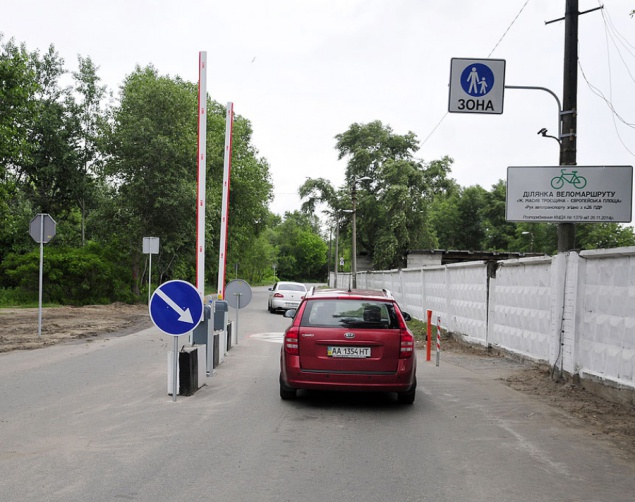 С парковок на Трухановом и Гидропарке в бюджет Киева не “дошло” более 1 млн грн - активисты
