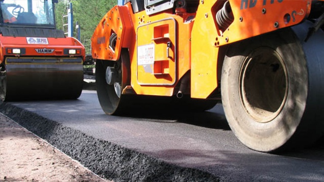 В двух районах Киева будут повторно ремонтировать дороги из-за некачественно проведенных работ