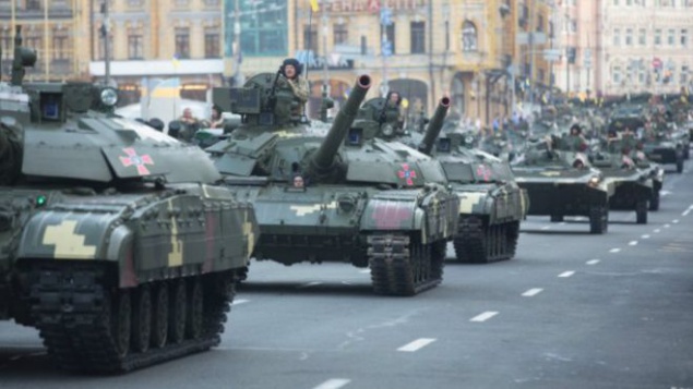 Минобороны - Киевавтодору: военная техника не может нанести ущерб качественному асфальту