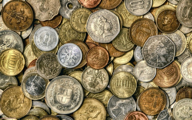 Через аэропорт “Борисполь” эстонец пытался вывезти 40 старинных монет