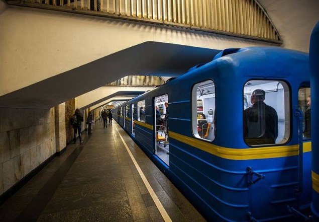 Завтра из-за футбола могут ограничить вход на три станции киевского метро
