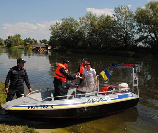 На Киевщине начала работу патрульная полиция на воде (фото, видео)