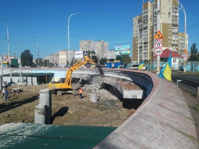 Кличко не остановит стройку, уничтожающую станцию метро “Героев Днепра”