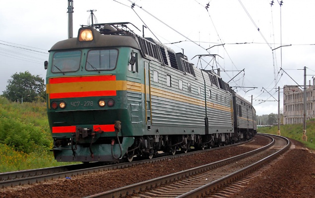 Под колесами поездов на Киевщине погибли два человека за минувшие сутки