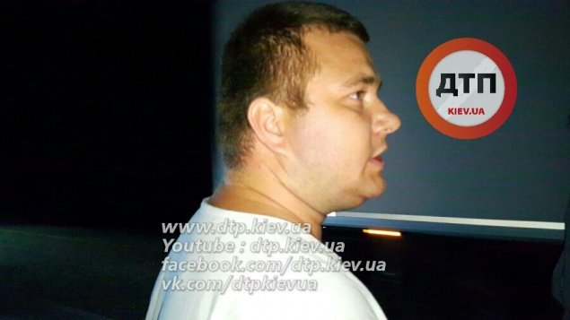 В Киеве опять поймали пьяного полицейского за рулем авто (фото)