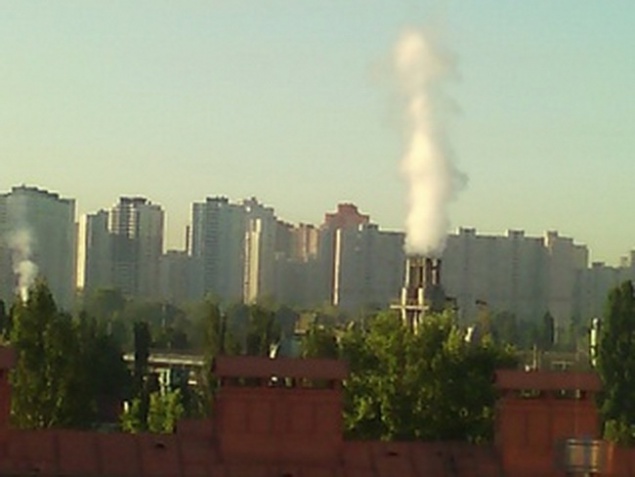 Завод “Фанплит” на Фанерной улице загрязняет воздух Дарницы - депутат Сандалова