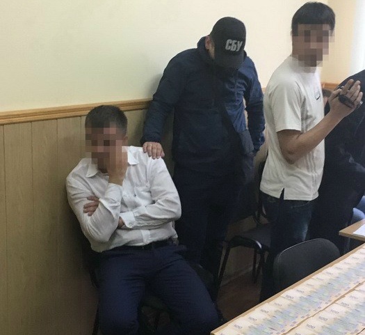На Киевщине СБУ задержала на взятке начальника райотдела Госгеокадастра