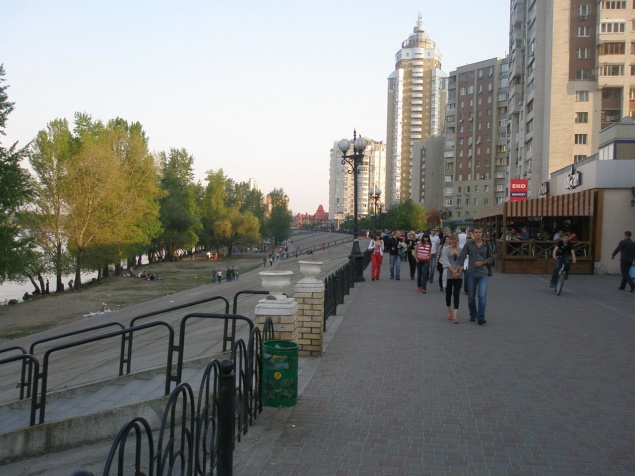 С Оболонской набережной в Киеве уберут незаконную велодорожку