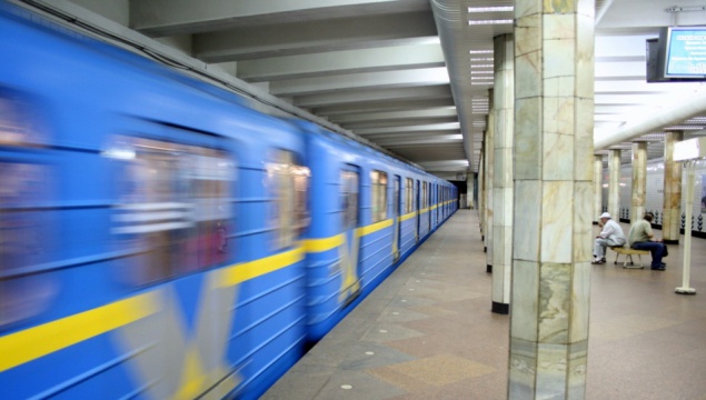 Поезда киевского метро по техническим причинам едут только до “Святошино”