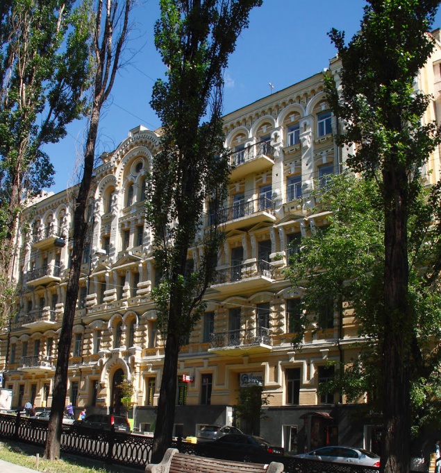“Свободовцу” Мирошниченко не дает покоя надстройка над гостиницей “Санкт-Петербург”