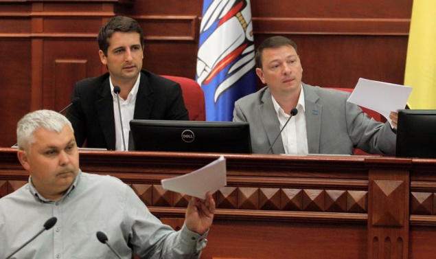 Странникову и Репику не удалось с наскока потратить 448,3 млн гривен из городского бюджета на нужды Ахметова