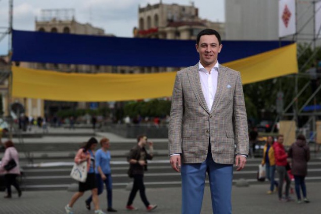 Секретарь Прокопив засветился в рекламе киевского СМИ