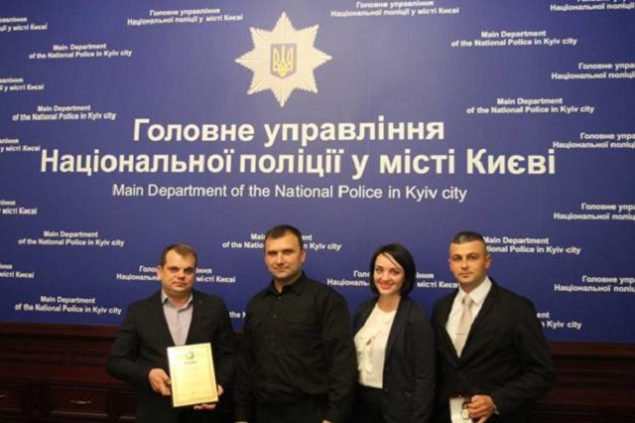 В главке полиции Киева помощникам правоохранительных органов вручили именные часы (фото)