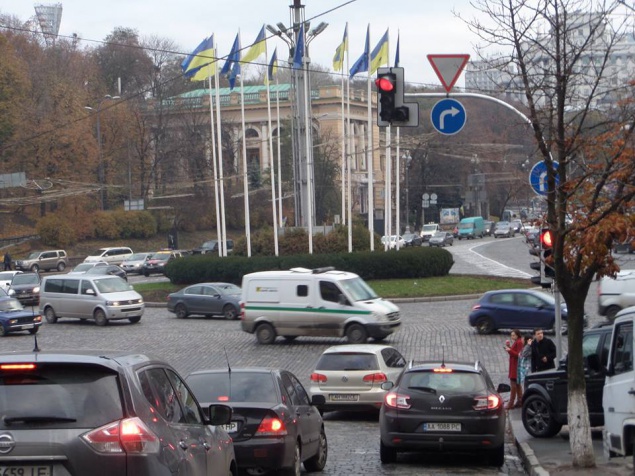 Изменен режим работы светофоров на Европейской площади в Киеве