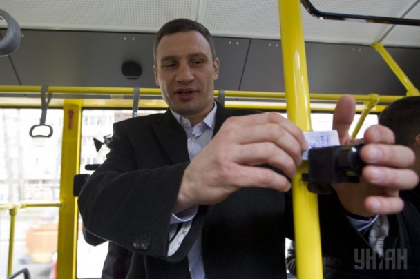 Троещину с Севастопольской площадью приказано соединить новым троллейбусным маршрутом