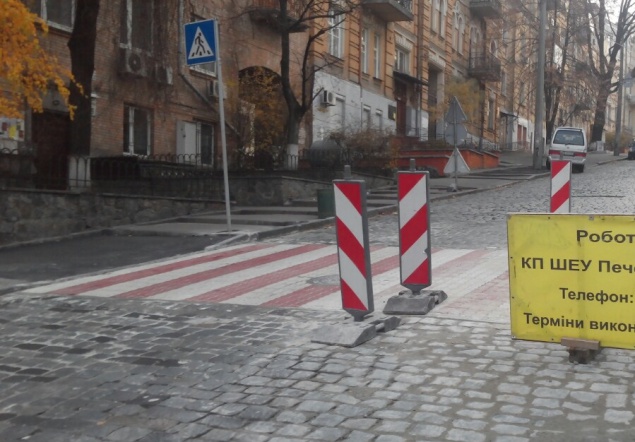 Два новых пешеходных перехода появились в Киеве
