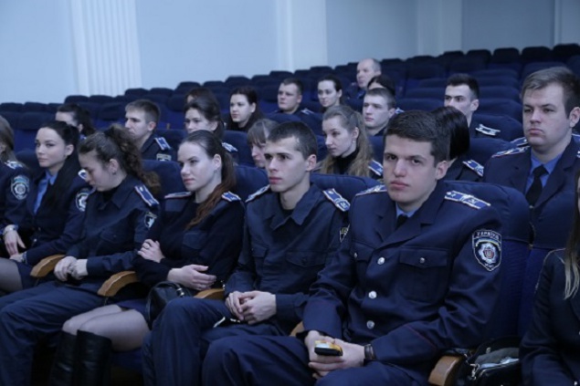 Более сотни курсантов полиции пройдут стажировку в подразделениях Киева (фото, видео)