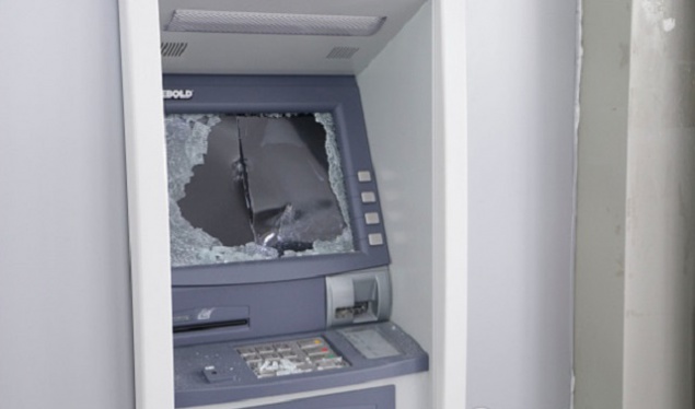 В Киевской психбольнице разгромили банкомат и вынесли почти полмиллиона