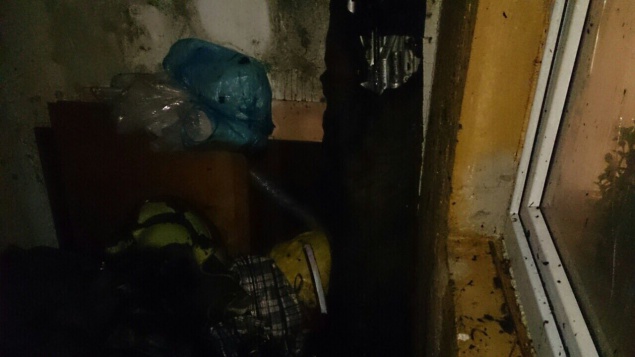 Киевлянин пытался сам потушить пожар на балконе - попал в ожоговый центр (фото)