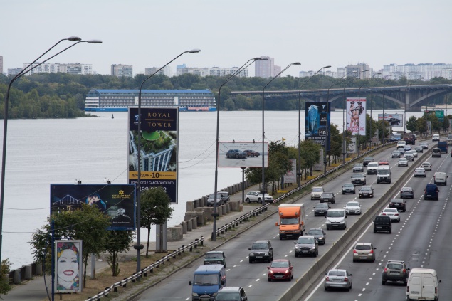 В Киеве начнут по-новому составлять приказы на демонтаж наружной рекламы