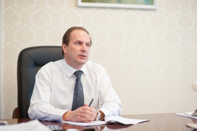 Виктор Сухомлин продолжает “дорого” обучать киевских безработных