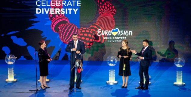 Мэр Киева получил символичные ключи от “Евровидения”