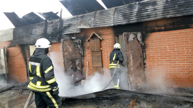 В Боярке горит пилорама (фото)