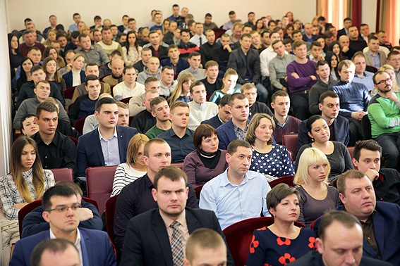 Полиция Киевщины получила молодое пополнение следователей и участковых