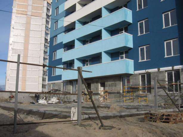 Депутату Мирошниченко стало интересно, почему на Троещине вместо школы строят “небоскреб”