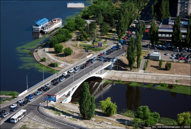 В КГГА собрались капитально отремонтировать автодорожный мост через Русановский канал