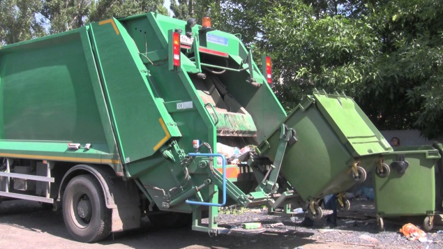 Вывоз мусора в Киеве хотят сделать отдельной коммунальной услугой