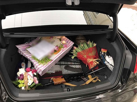У киевлянина в багажнике автомобиля обнаружили “коллекционный” автомат Калашникова (фото)