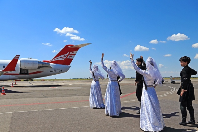 Грузинская авиакомпания возобновляет полеты из Киева в Тбилиси