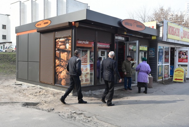 Киевлянам обещают еще 50 киосков с социальным хлебом
