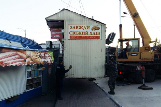 “Киевблагоустройство” в прошлом месяце демонтировало 57 незаконных МАФов