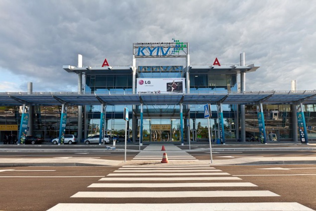 На 10 дней закрывают на ремонт аэропорт “Киев”