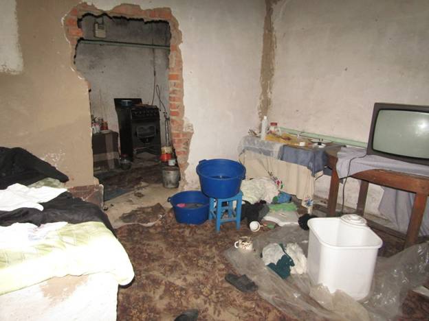 На Киевщине мужчина убил сожительницу и спрятал тело под мусором