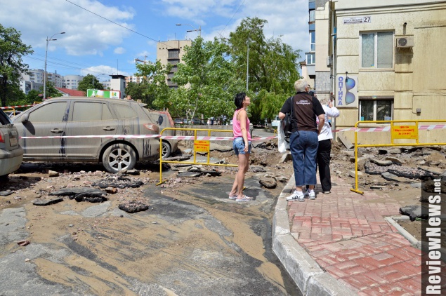 В “Киевэнерго” объявили причину прорыва трубопровода на Голосеево