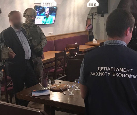 В Киеве на взятке задержан распорядителя имущества компании-банкрота