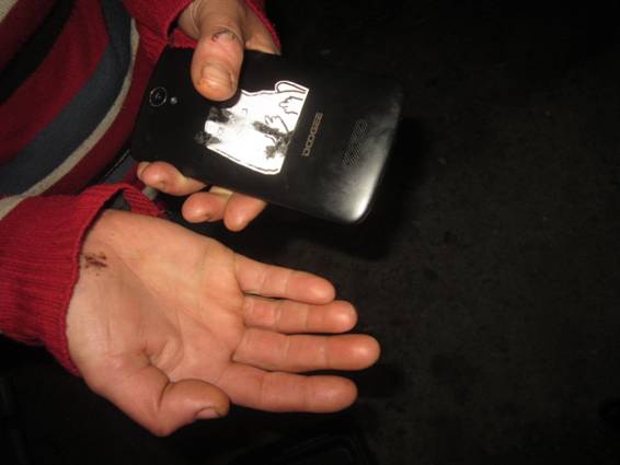 В селе под Киевом женщина напала на ребенка и отобрала мобильный телефон