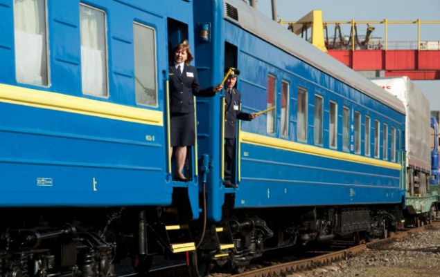 К Троице назначены 3 дополнительных поезда из Киева