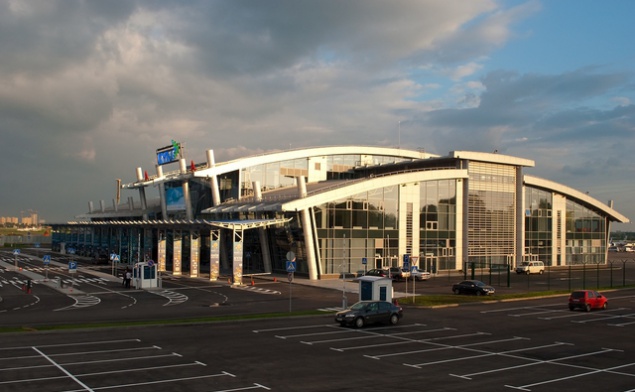 В аэропорту “Киев” задержаны двое сутенеров-“психологов”
