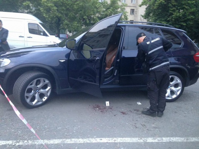 В Киеве в мужчину стреляли из-за барсетки (фото)