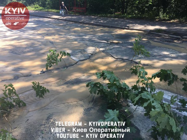 “Киевводоканал” возобновил водоснабжение в Подольском районе