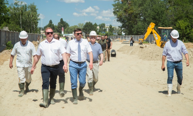 Дорогу от проспекта Лобановского до аэропорта “Киев” обещают достроить в конце 2018 года