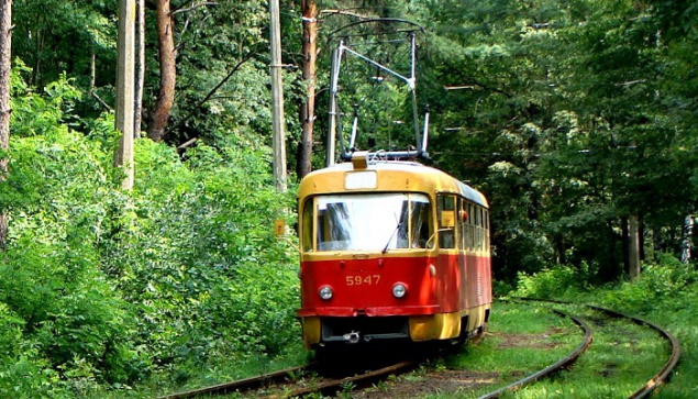 На выходных и праздники в Киеве трамвай №17 будет ездить по новому маршруту