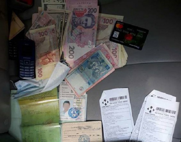 Жители Киева и Днепра продали “несуществующих” гаджетов на миллион гривен (фото)