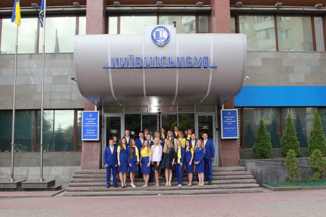 В “Киевгорстрое” пополнение - новые менеджеры отдела продаж (фото)