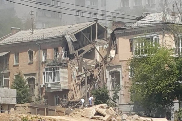 В Голосеевском районе столицы прогремел взрыв в жилом доме (фото, видео)