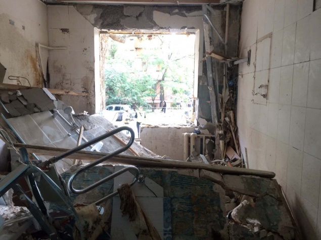 От взрыва в жилом доме на Бурмистенко погиб один человек (фото, видео)